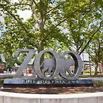Center City Philly Home, Cozy 1-Br, Ideal Location For 4 Guests!